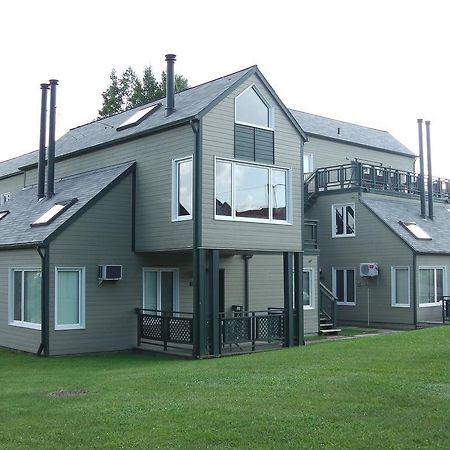 Holiday Villa Resorts At Mont Ste Anne ボーブレ エクステリア 写真
