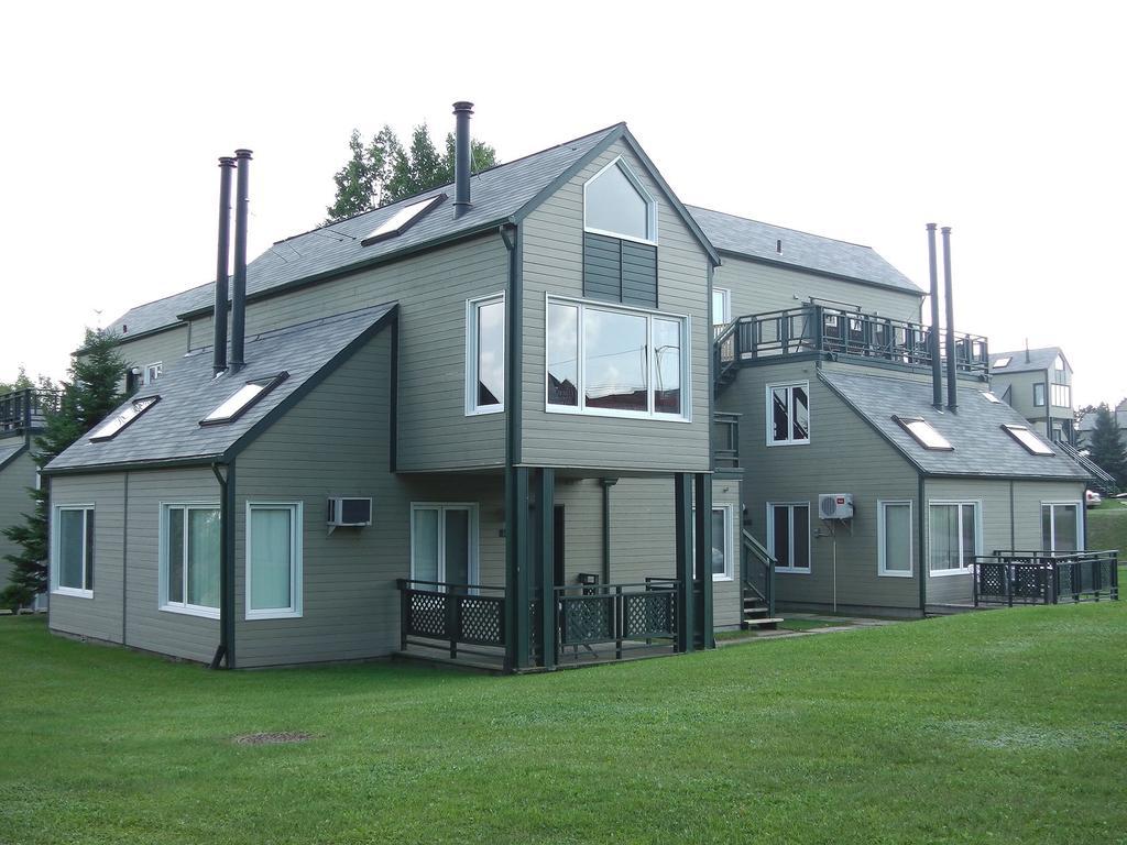 Holiday Villa Resorts At Mont Ste Anne ボーブレ エクステリア 写真